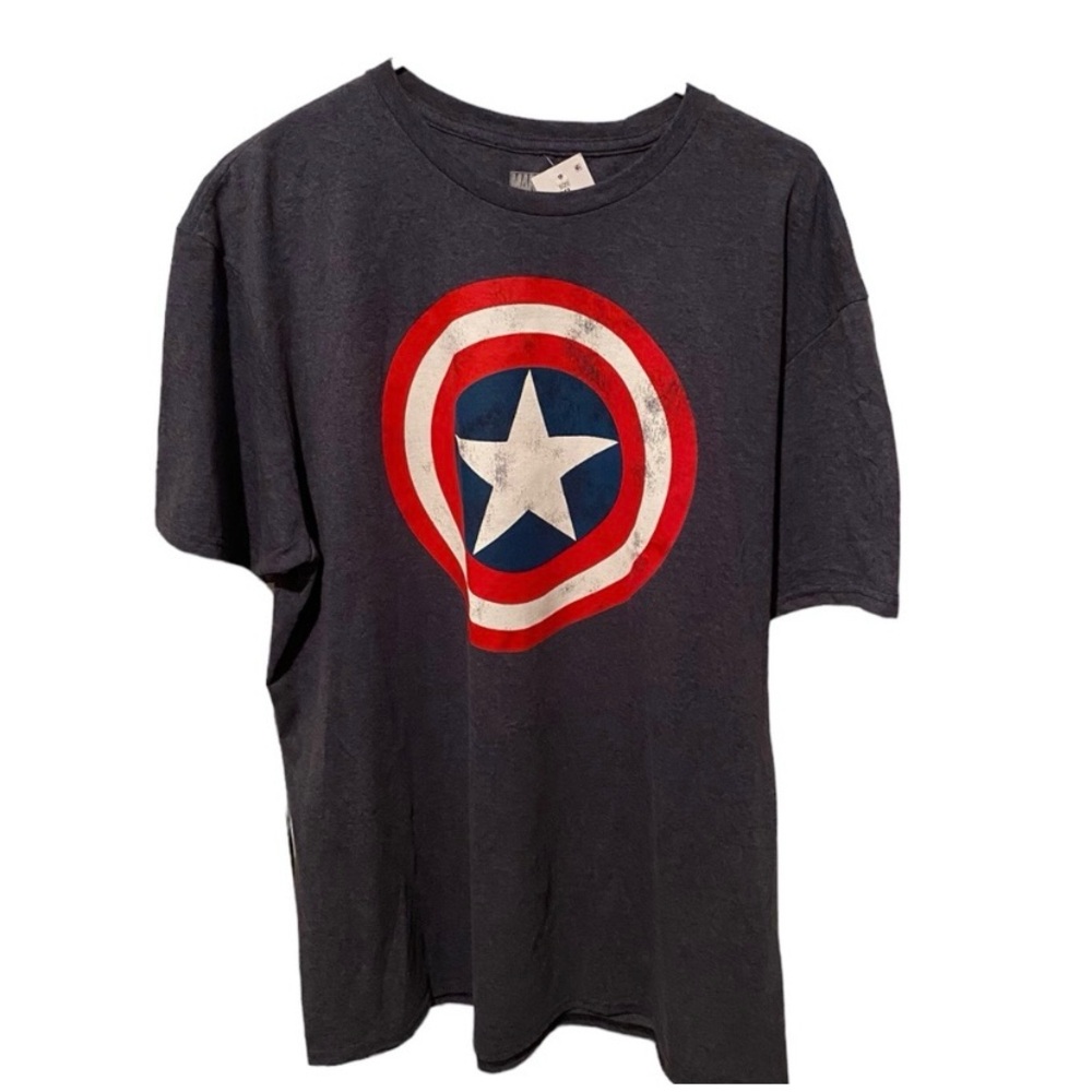 Marvel Captain America Graphic Tee Size XL. NWT